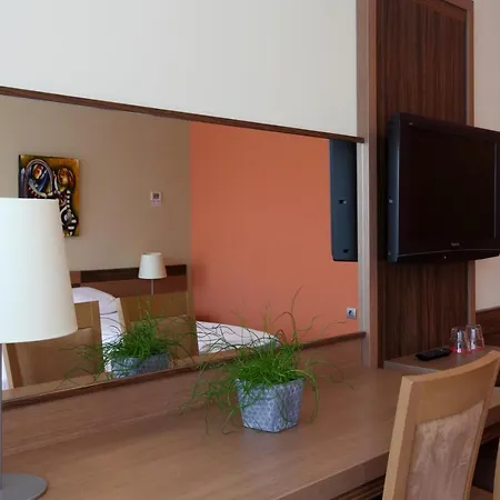 Kras Hotel 4*